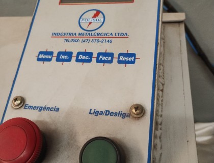 Maquina de cortar etiquetas 